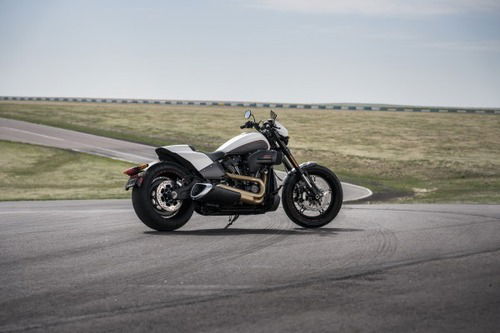 Harley-Davidson FXDR 114” 2019. Foto e Video (7)