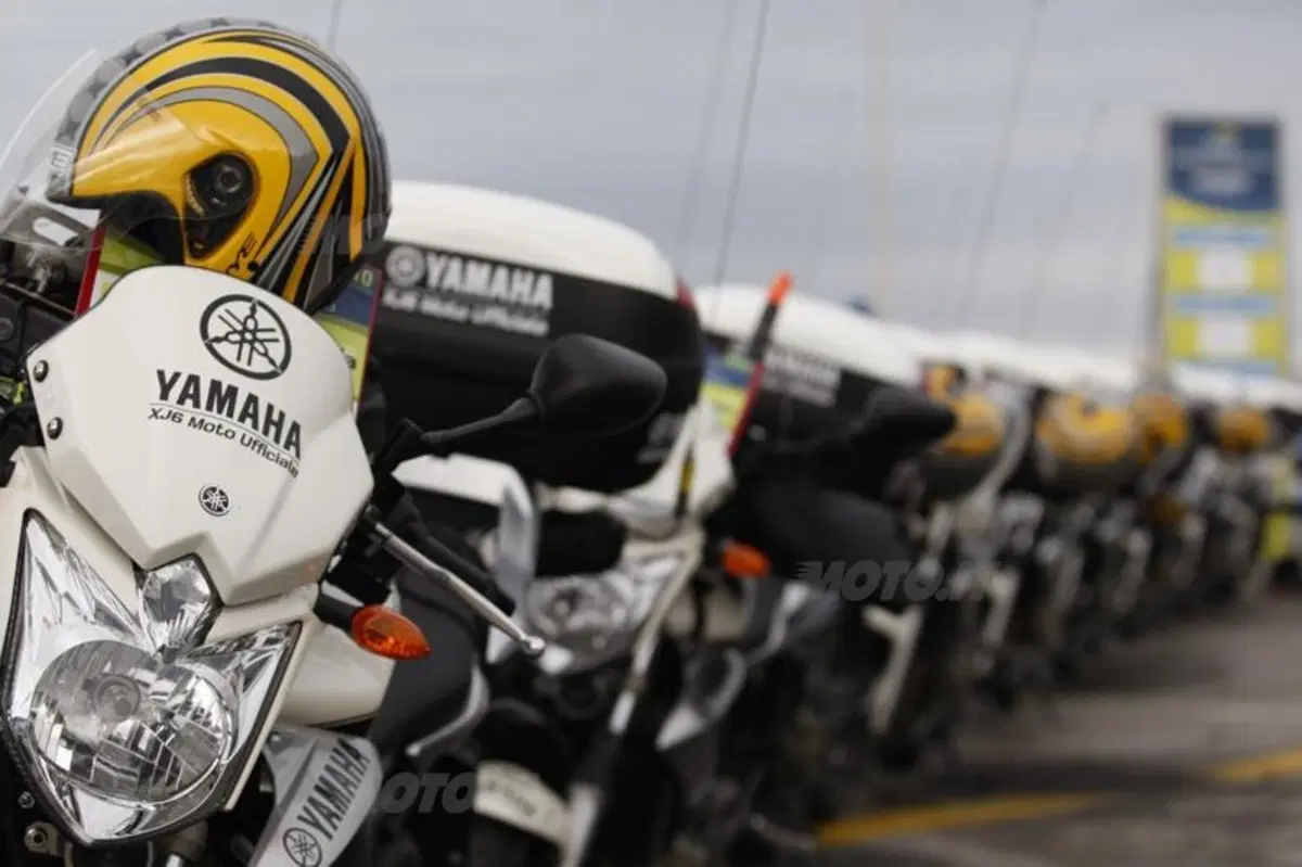 Yamaha XJ6, moto ufficiali del giro d’Italia (7)