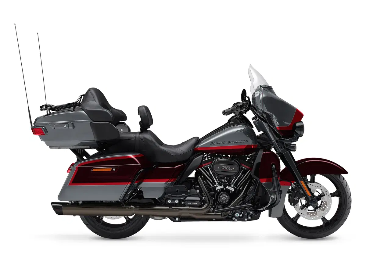 Tre nuove Harley-Davidson CVO: Limited, Street Glide e Road Glide 2019