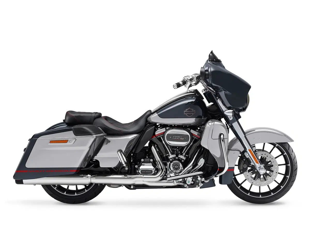 Tre nuove Harley-Davidson CVO: Limited, Street Glide e Road Glide 2019