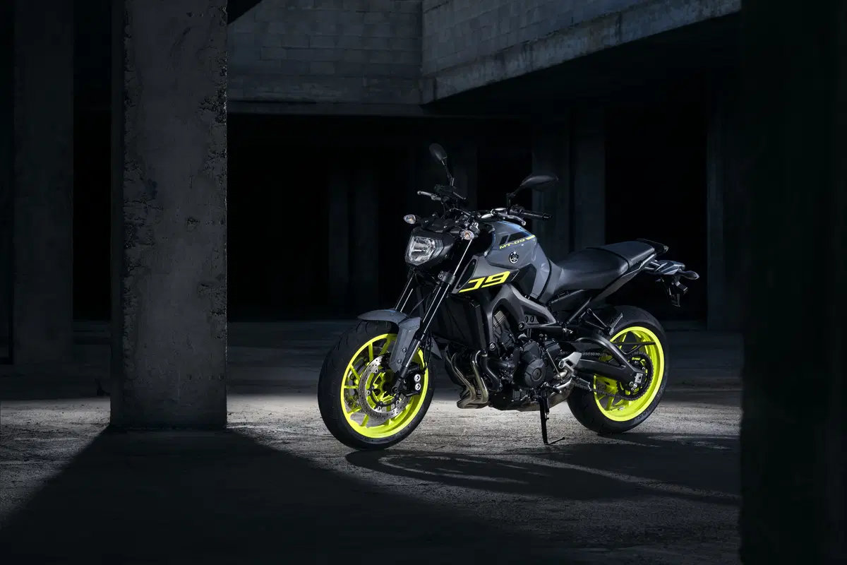 Yamaha MT-09 2016 (12)