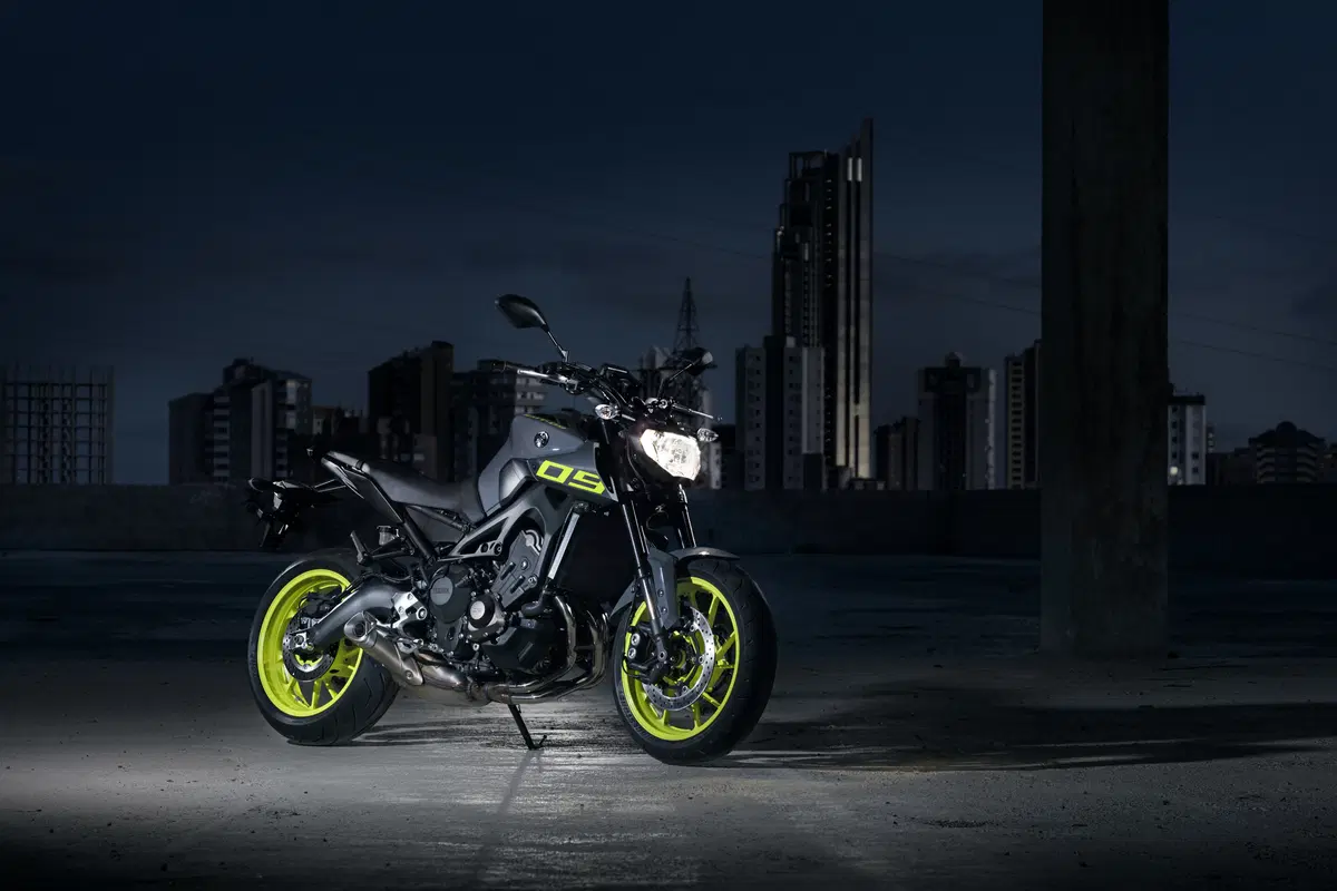Yamaha MT-09 2016 (13)