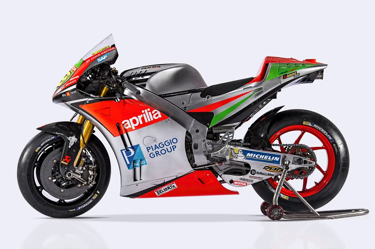 MotoGP. Presentata l'Aprilia  RS-GP 2016  (4)