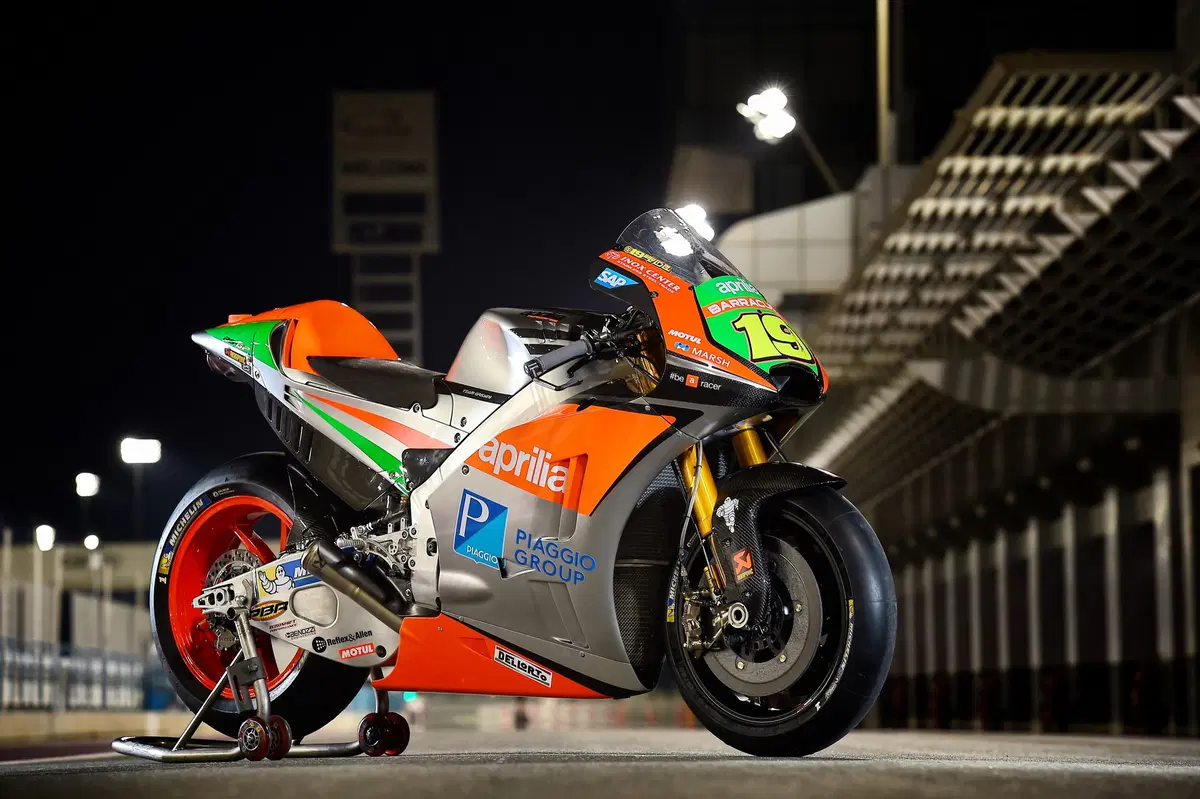 MotoGP. Presentata l'Aprilia  RS-GP 2016  (6)