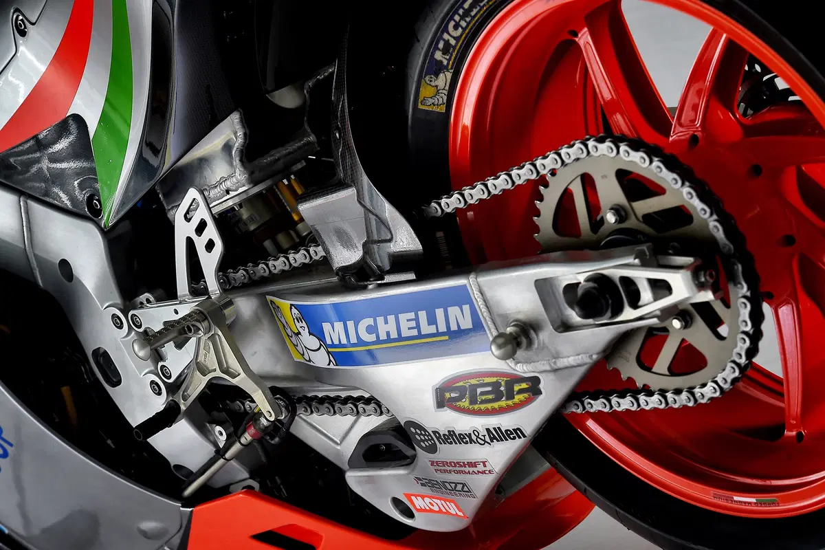 MotoGP. Presentata l'Aprilia  RS-GP 2016  (9)