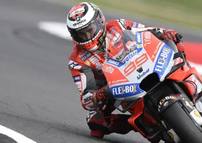 MotoGP 2018. Lorenzo in pole a Silverstone