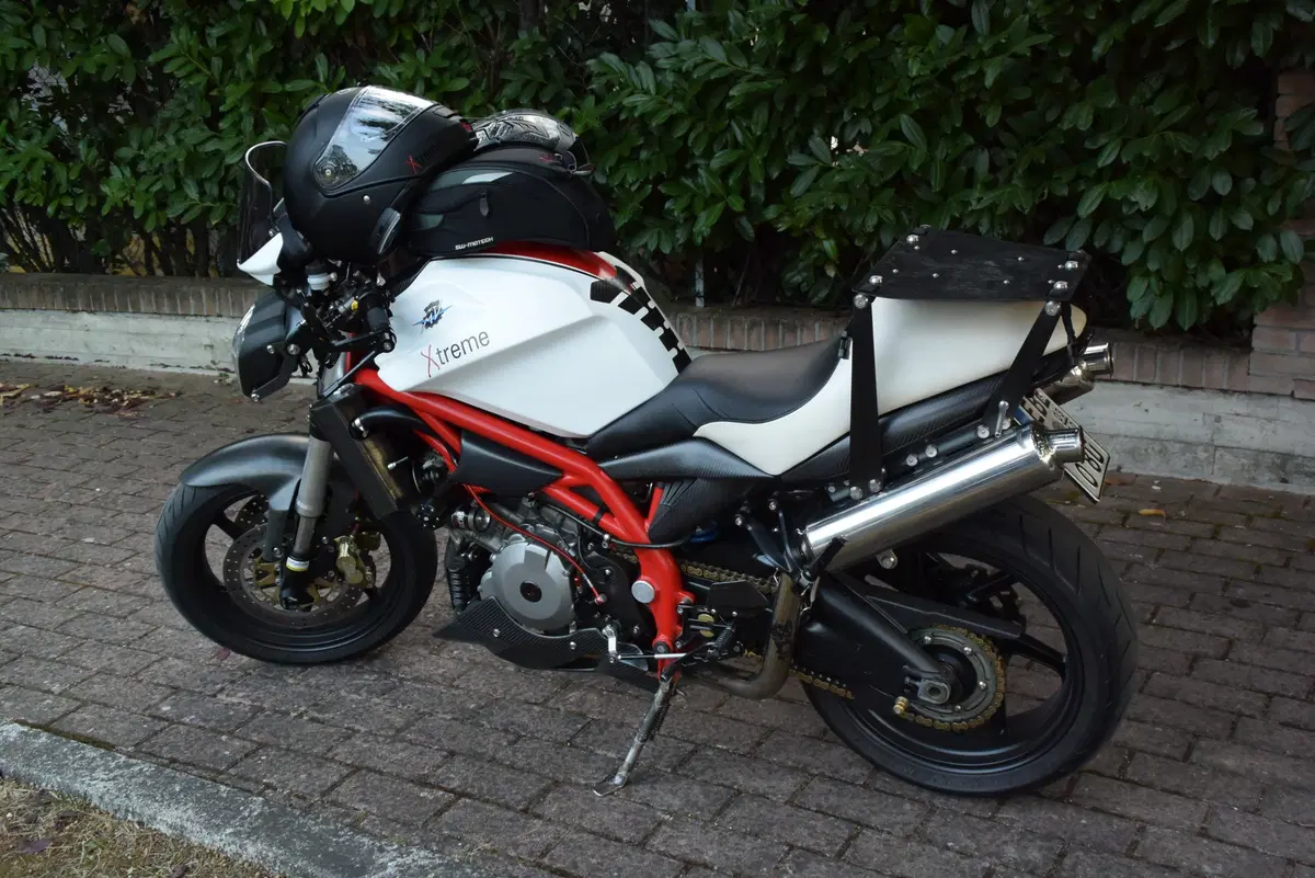MV Agusta Xtreme avvistata nel paddock di Misano. Che moto è? (2)