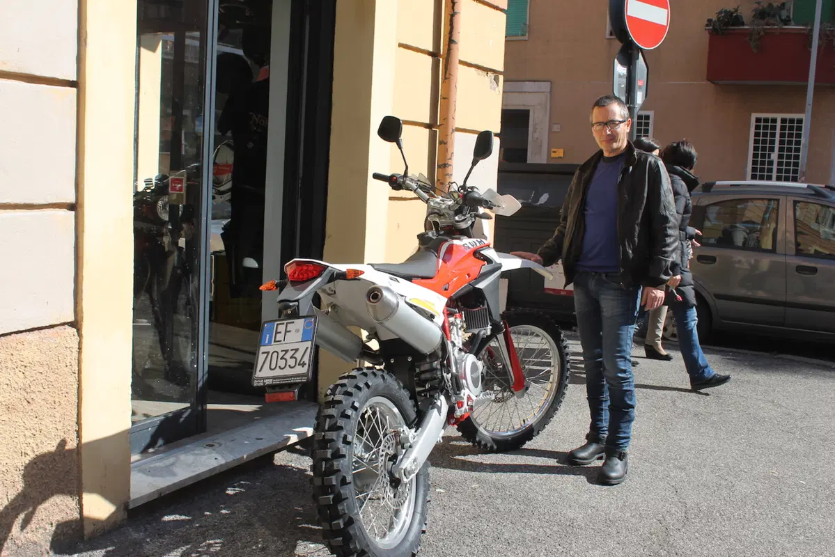 Consegnata a Roma la prima SWM RS 300 R
