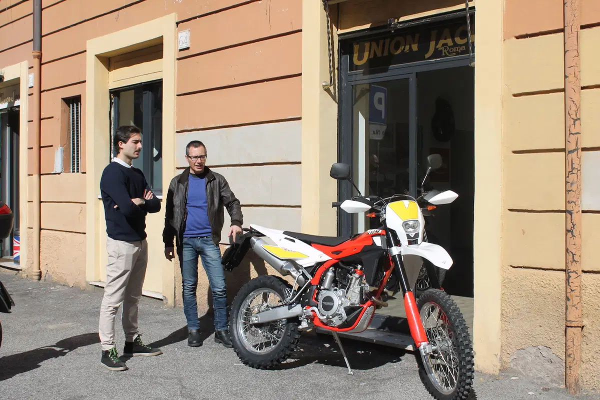 Consegnata a Roma la prima SWM RS 300 R (5)