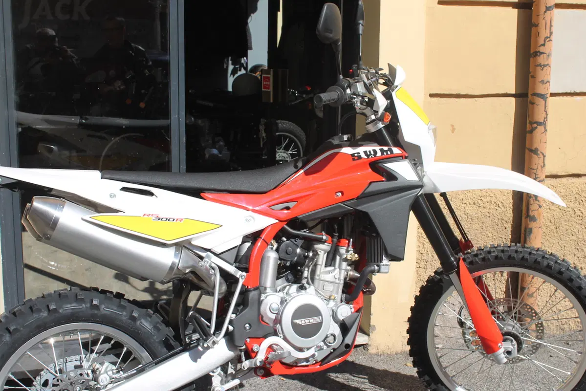 Consegnata a Roma la prima SWM RS 300 R (12)