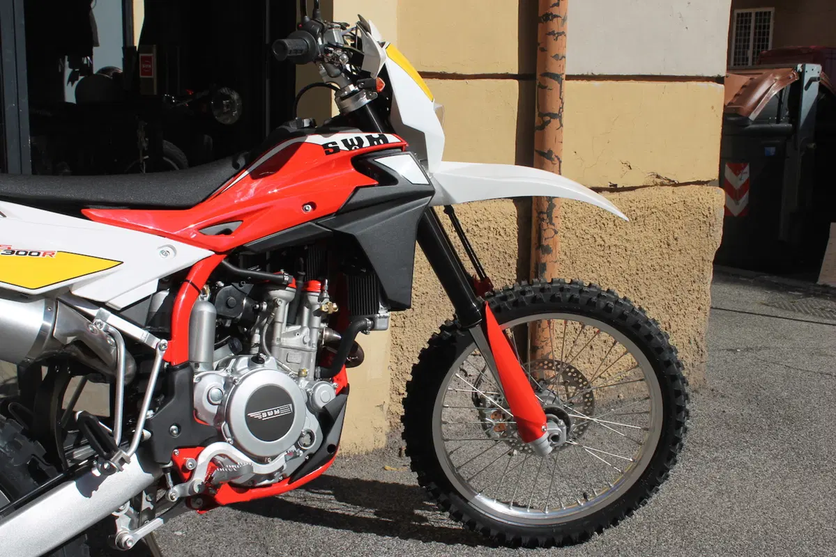 Consegnata a Roma la prima SWM RS 300 R (14)