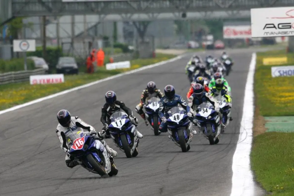 Yamaha al CIV (3)