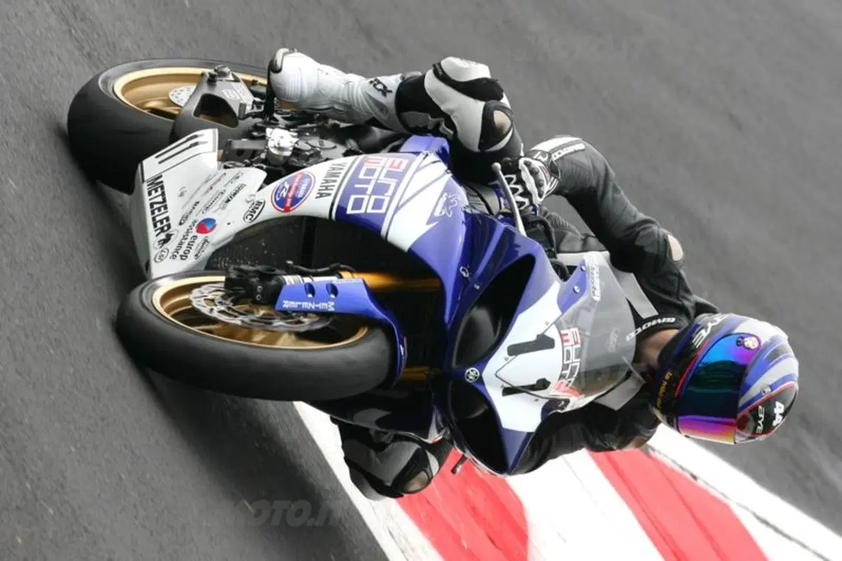 Yamaha al CIV (8)