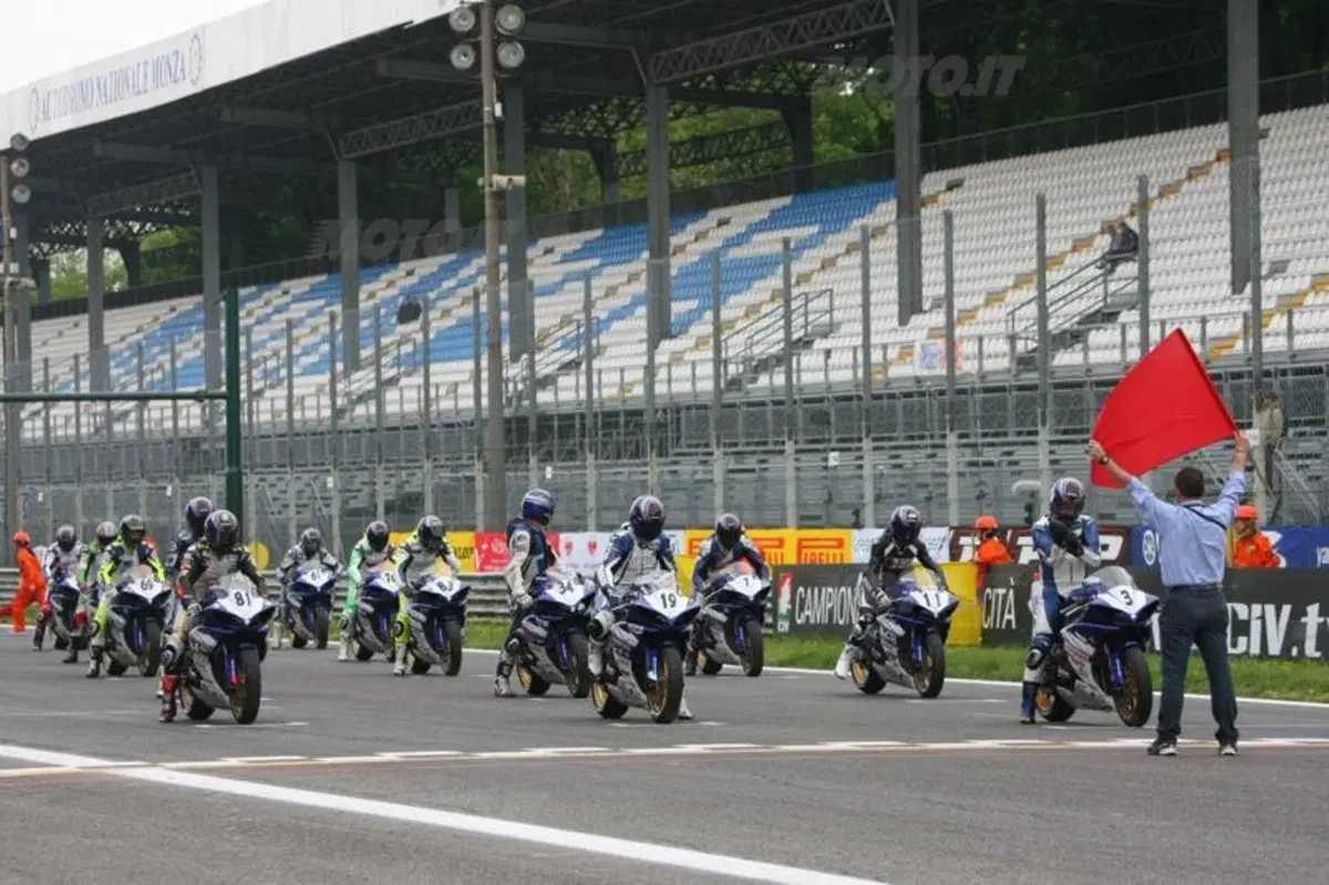 Yamaha al CIV (9)