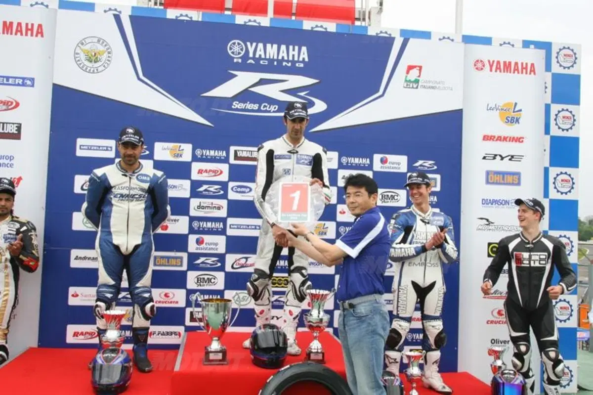 Yamaha al CIV (10)