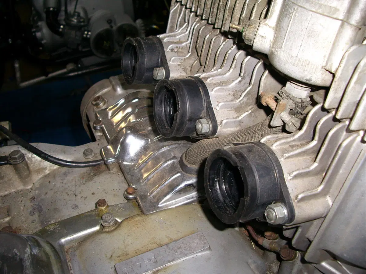 Restaurando, puntata 23, Suzuki GT 750 1972 (63)