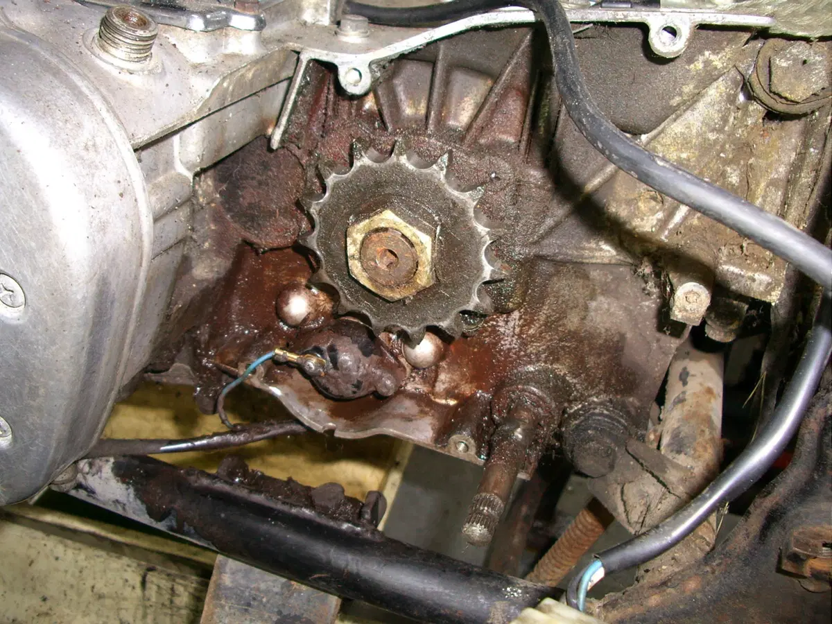 Restaurando, puntata 23, Suzuki GT 750 1972 (69)
