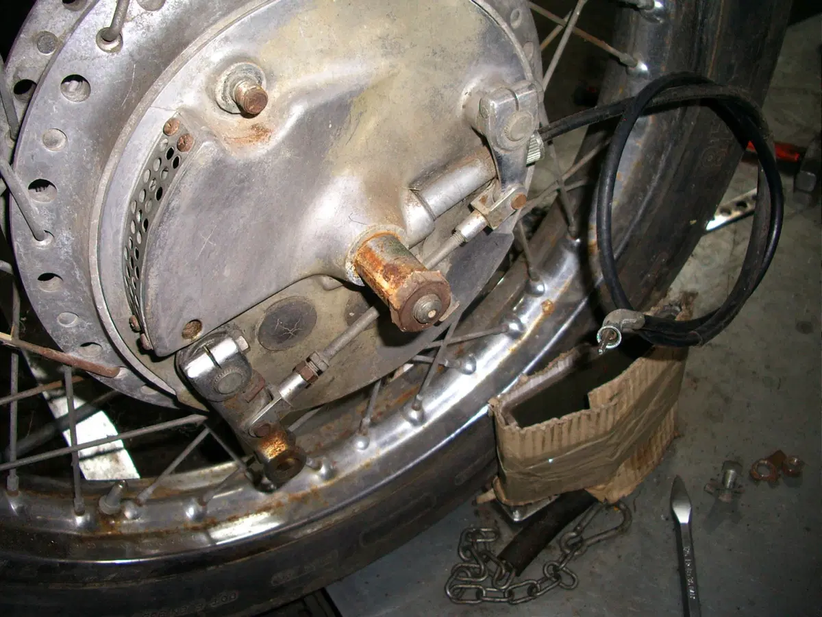 Restaurando, puntata 23, Suzuki GT 750 1972 (102)