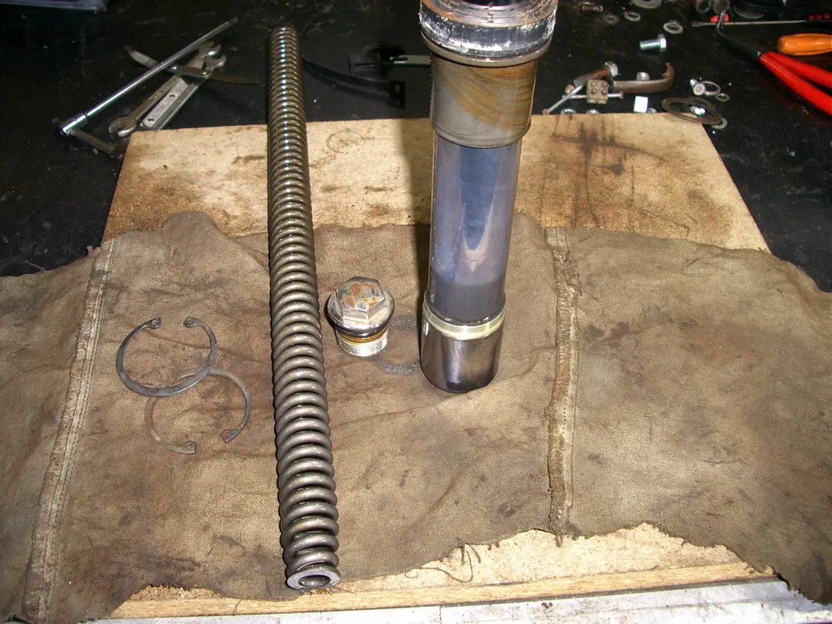 Restaurando, puntata 23, Suzuki GT 750 1972 (114)