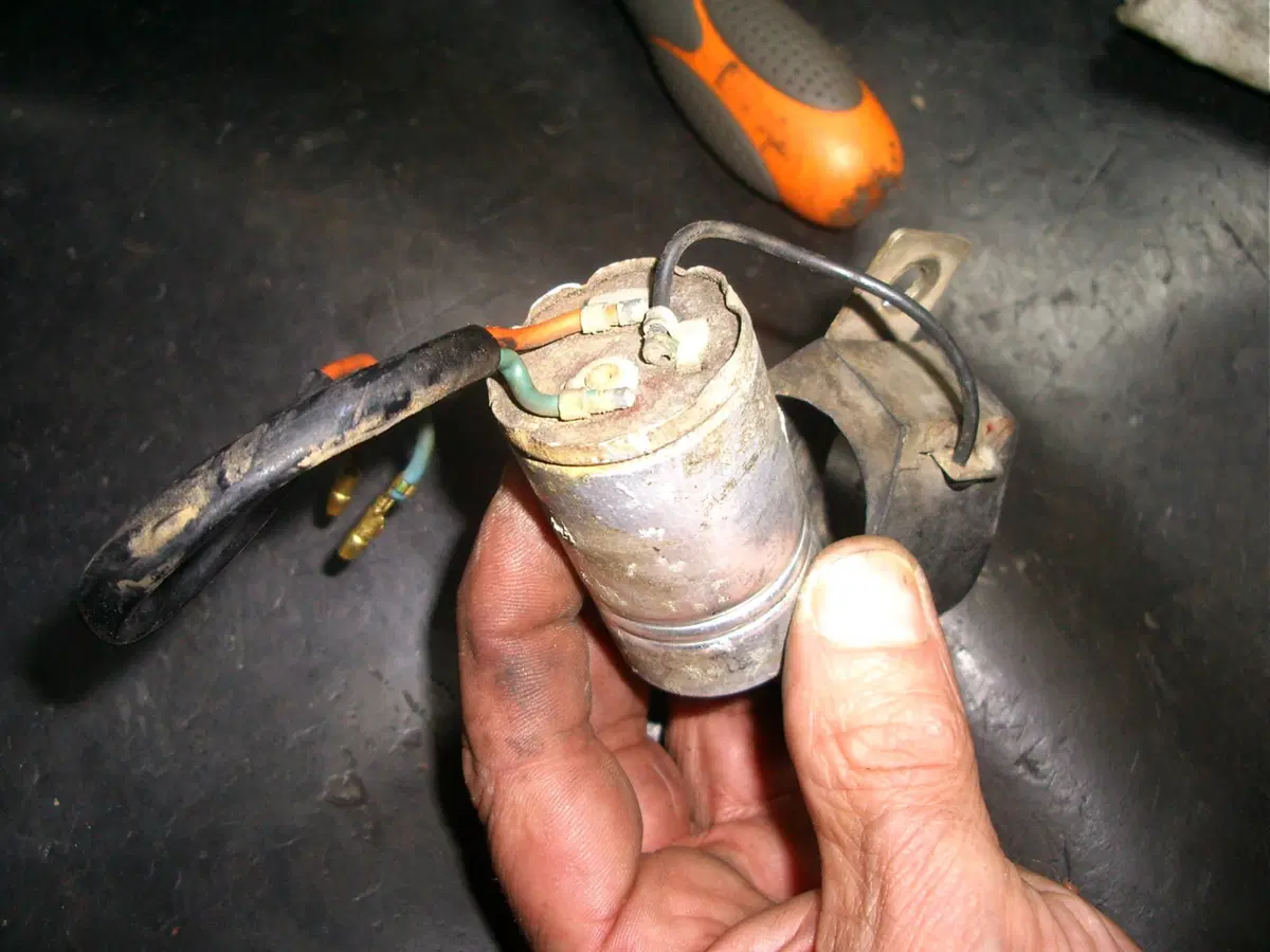 Restaurando, puntata 23, Suzuki GT 750 1972 (157)