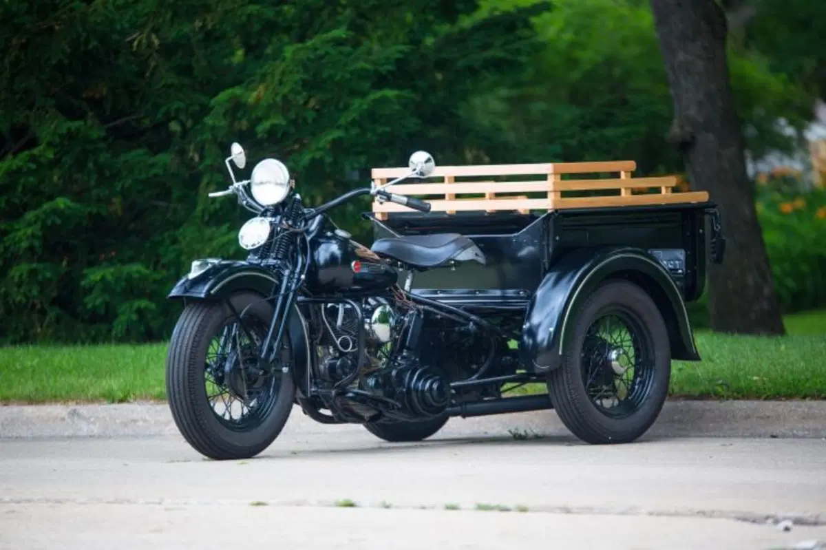 Harley Davidson Servi-Car 1947 all'asta (12)