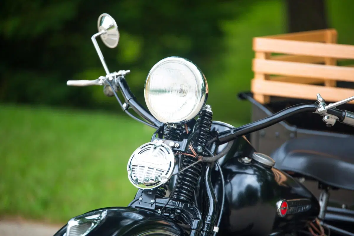 Harley Davidson Servi-Car 1947 all'asta (13)