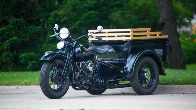 Harley Davidson Servi-Car 1947 all'asta