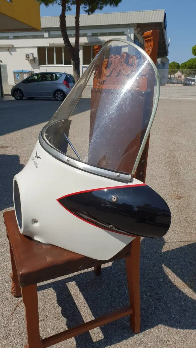 Parabrezza originale Moto Guzzi V7 700 (3)