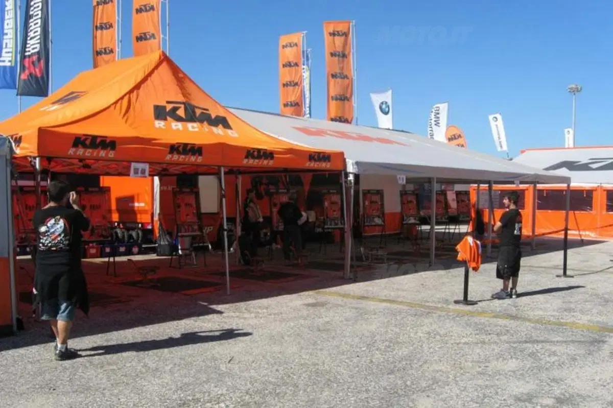La KTM pronta per la Six Days 2010 in Messico (4)