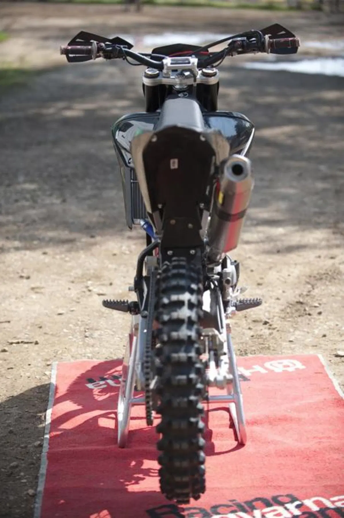 Husqvarna 450: i pregi del nuovo progetto (8)