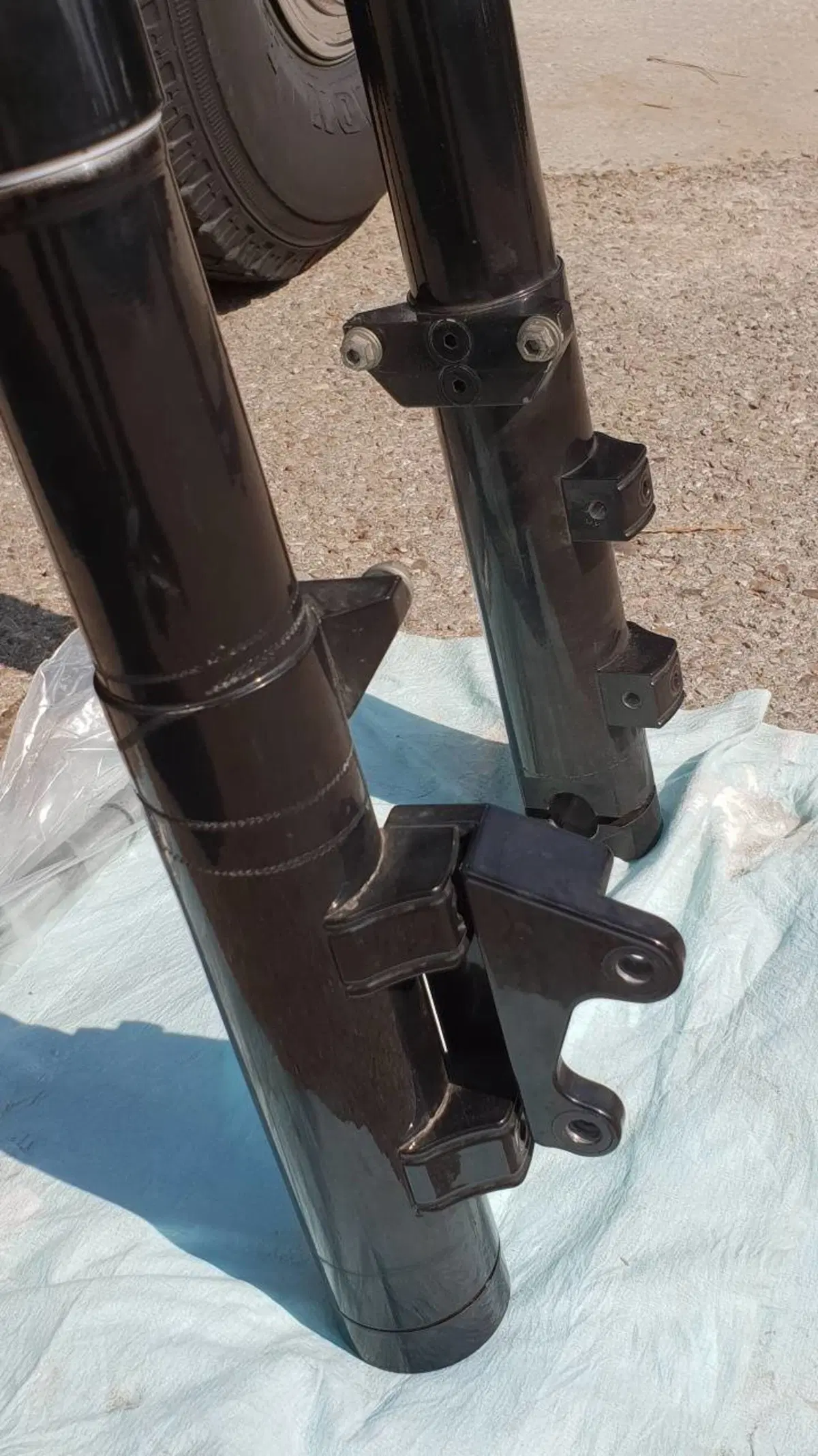 Forcella completa con piastra e perno Harley Davidson (5)