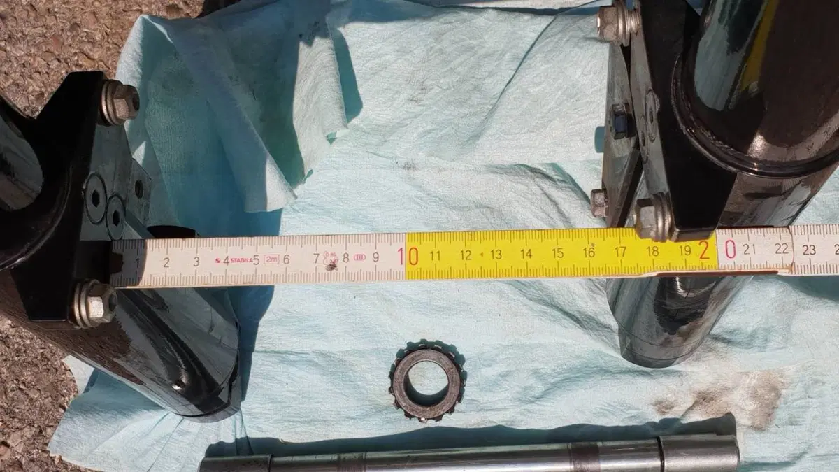 Forcella completa con piastra e perno Harley Davidson (9)