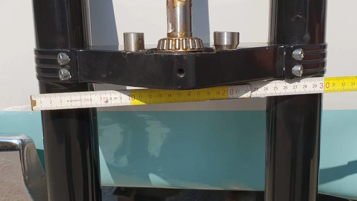 Forcella completa con piastra e perno Harley Davidson (20)