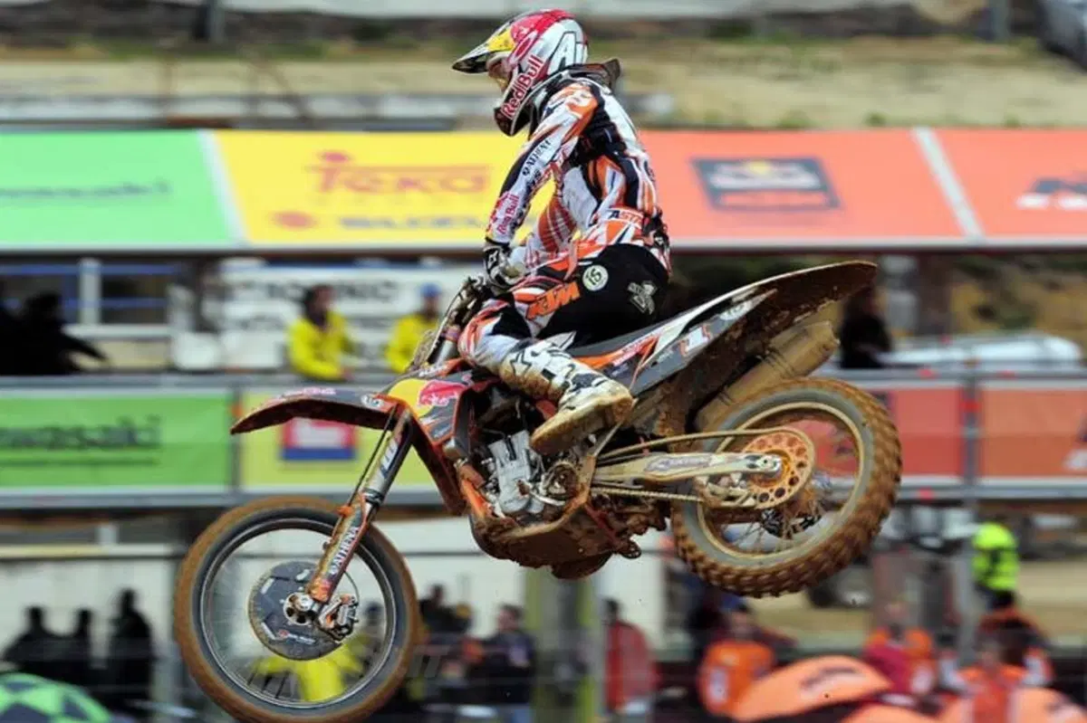 La prima zampata nelle qualifiche è di Musquin e Philippaerts (2)