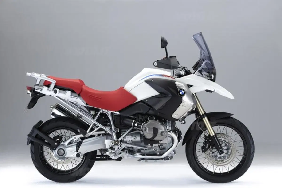 BMW GS “30th Anniversary Edition”  (2)