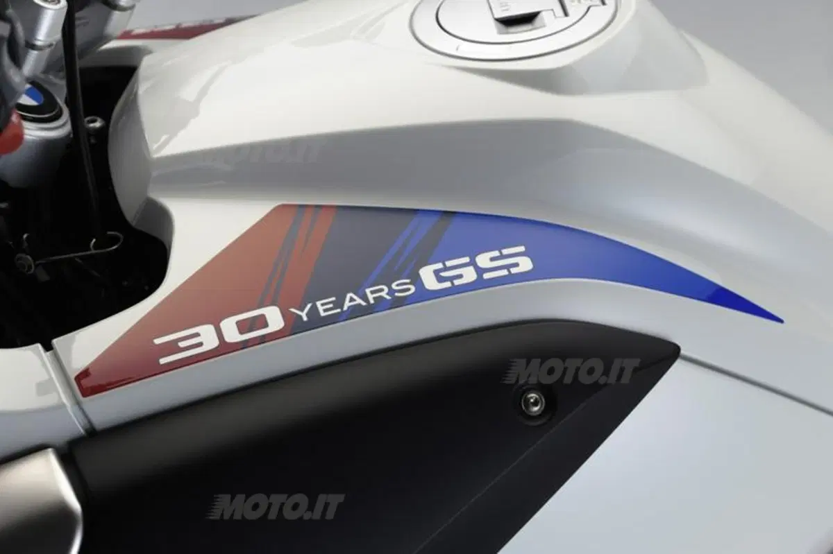 BMW GS “30th Anniversary Edition”  (5)