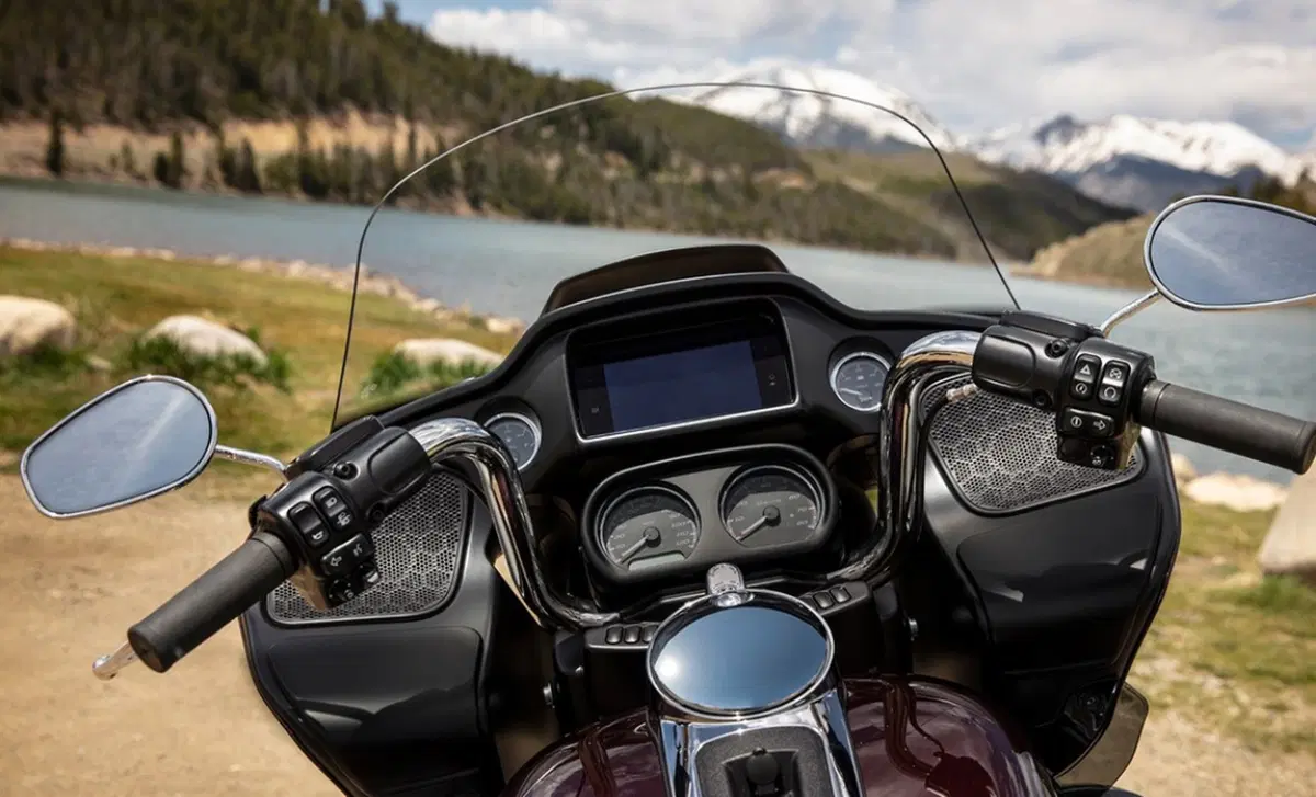 Harley-Davidson Touring 114 Road Glide Ultra (2019) - FLTRXU (2)
