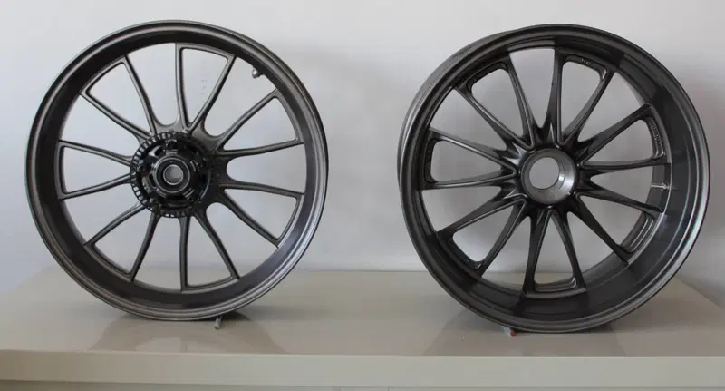 COPPIA CERCHI XDIAVEL Ducati (2)