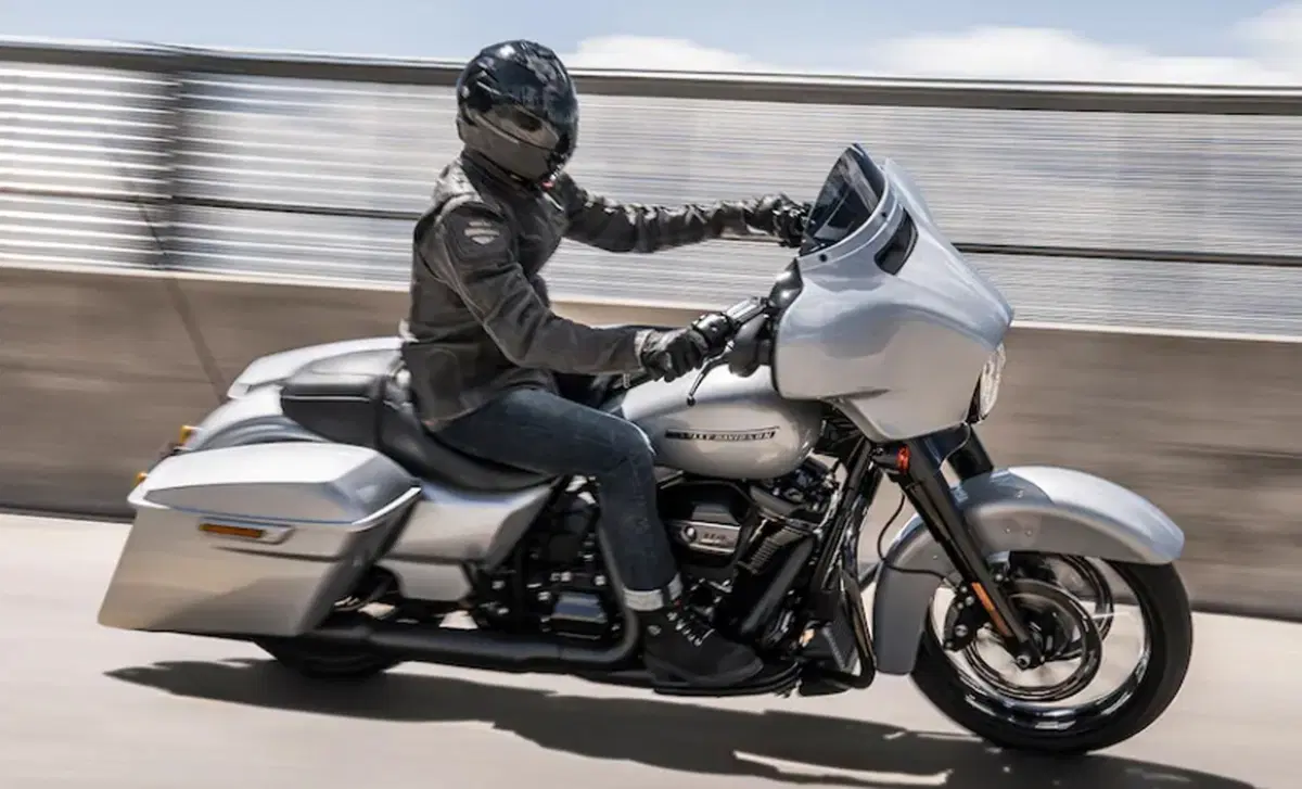 Harley-Davidson Touring 114 Street Glide Special (2019 - 20) - FLHXS (2)