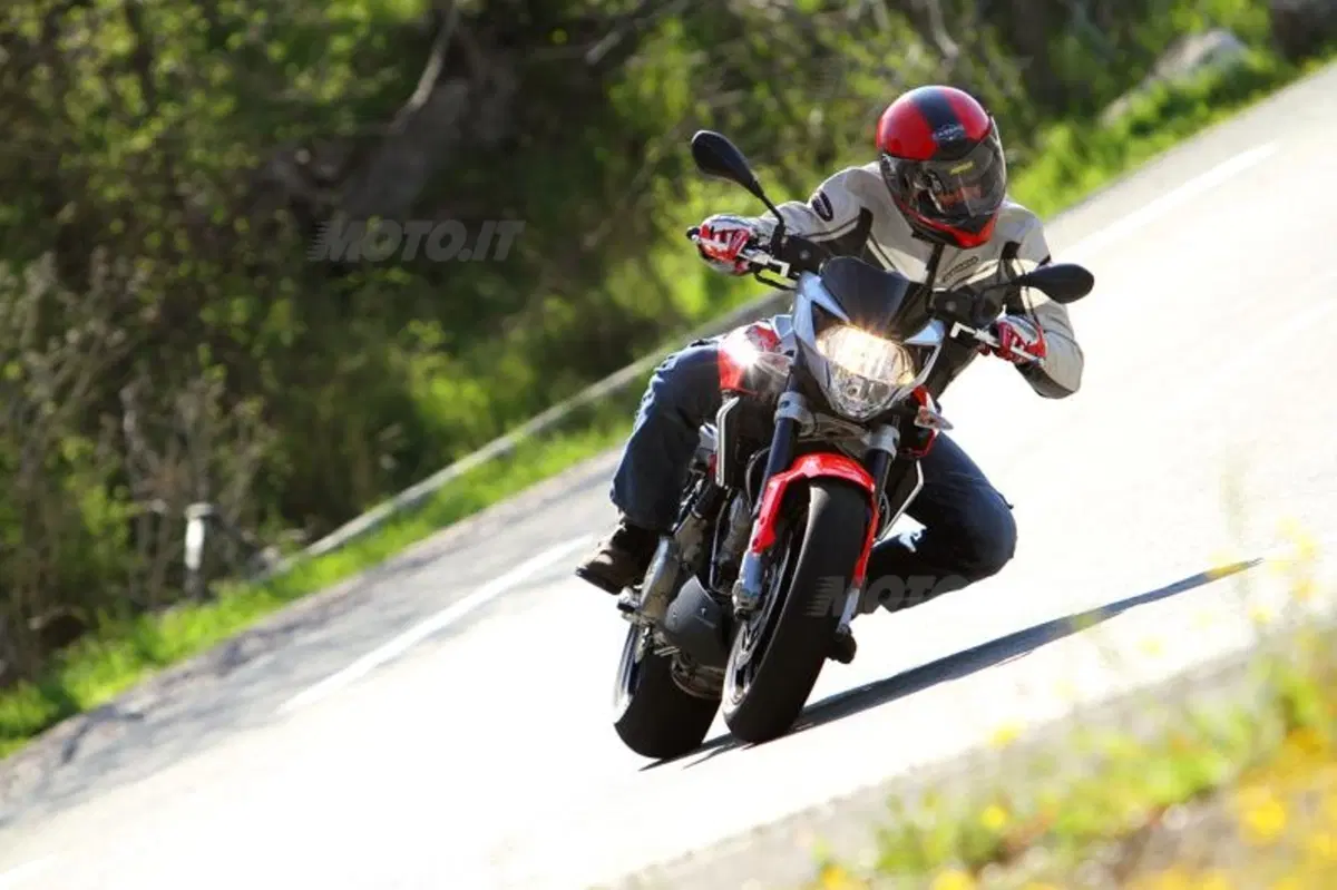 Aprilia Shiver 750  (3)