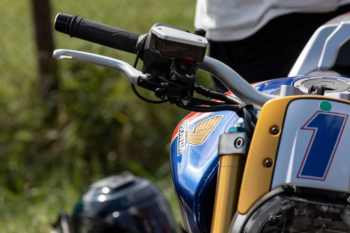 Mick Doohan a Glemseck con una Honda CB1000R (3)