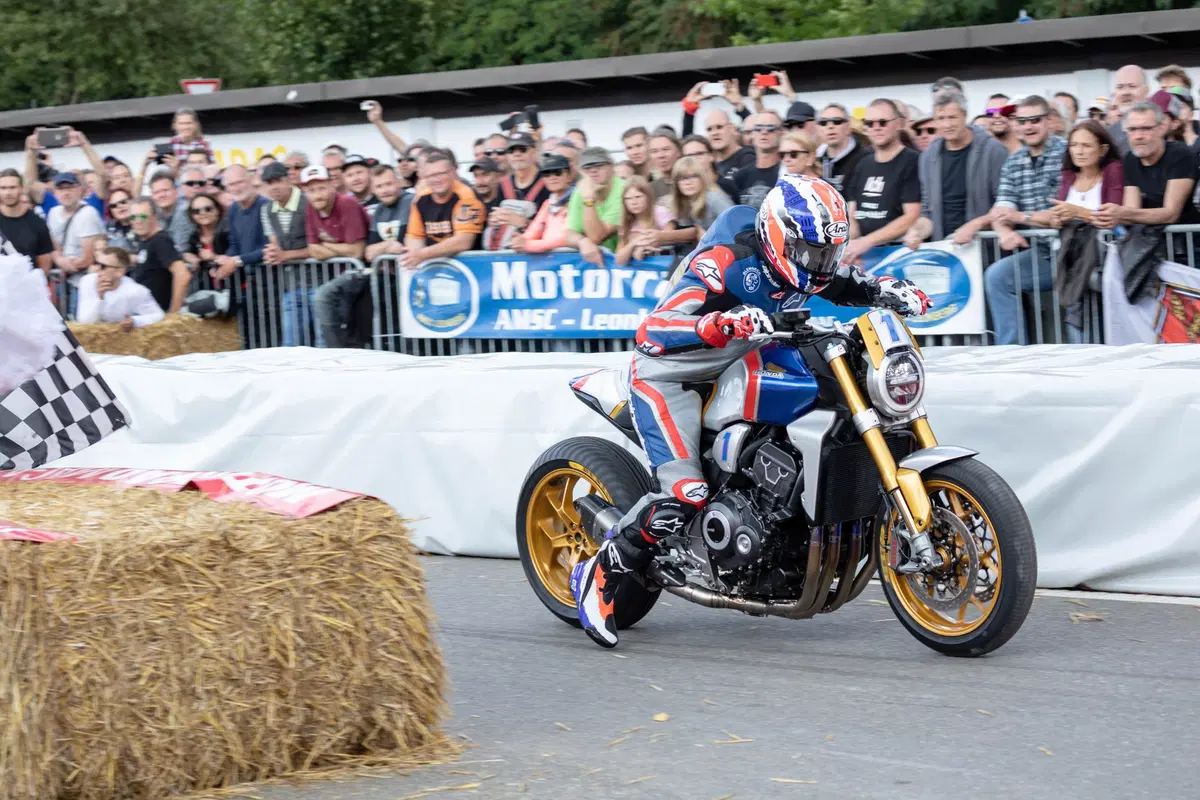 Mick Doohan a Glemseck con una Honda CB1000R (9)