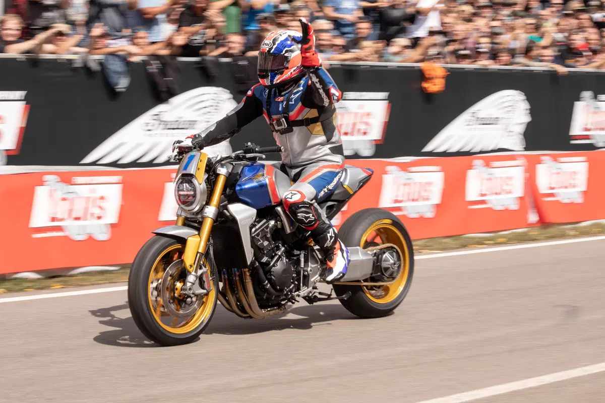 Mick Doohan a Glemseck con una Honda CB1000R (11)