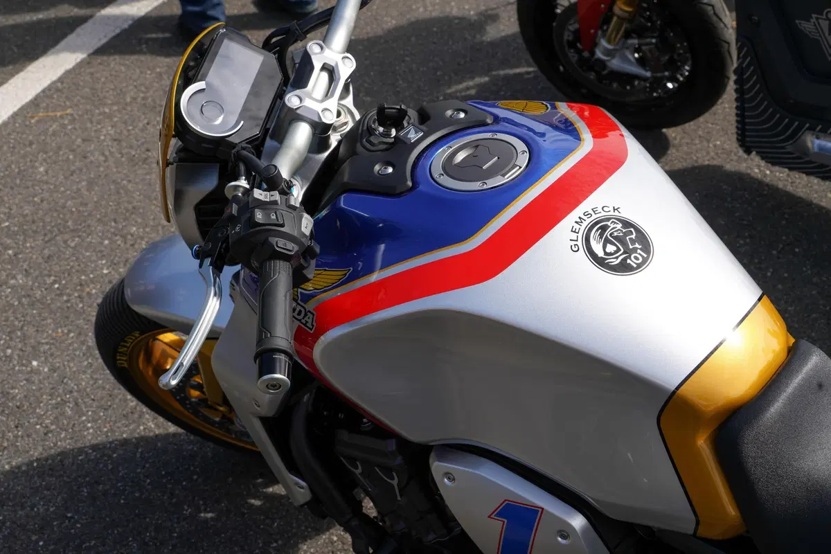 Mick Doohan a Glemseck con una Honda CB1000R (36)