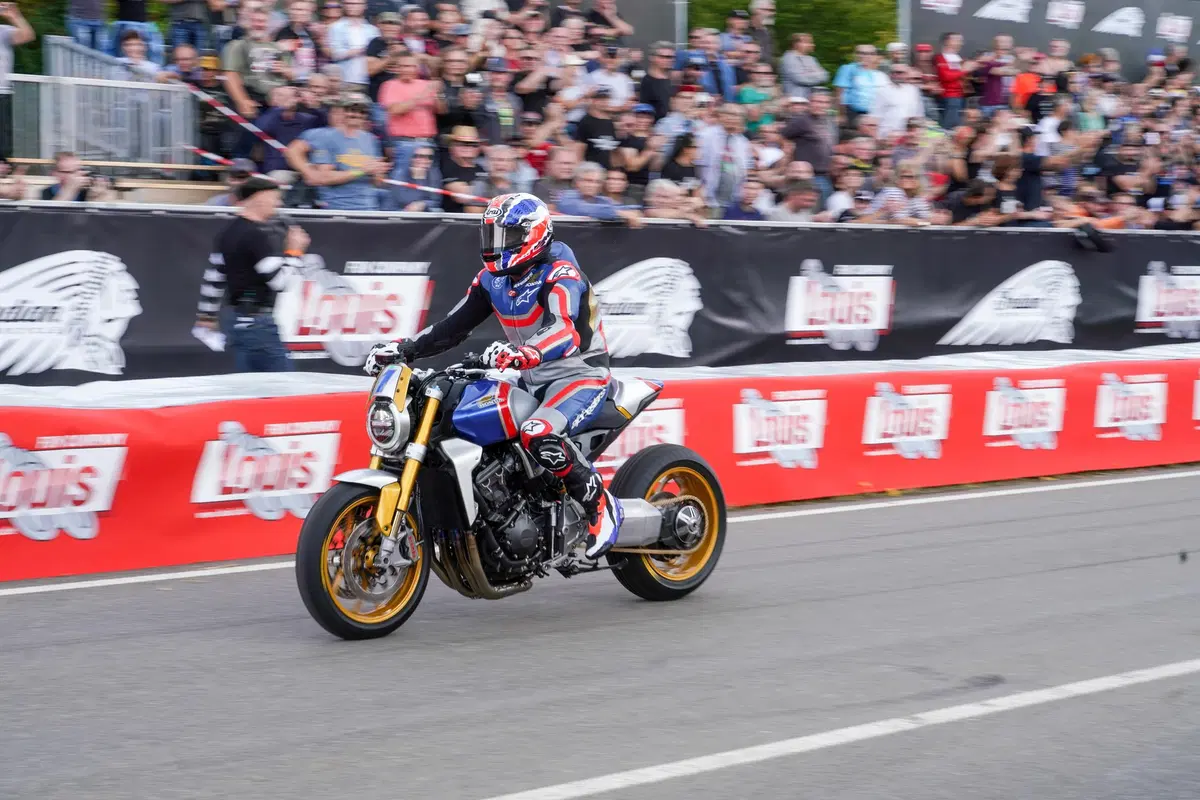 Mick Doohan a Glemseck con una Honda CB1000R (41)