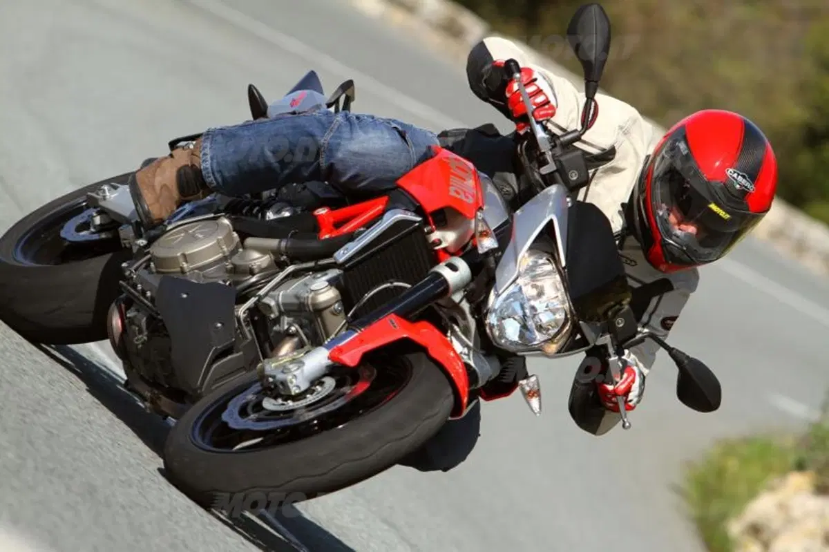 Aprilia Shiver 750  (8)