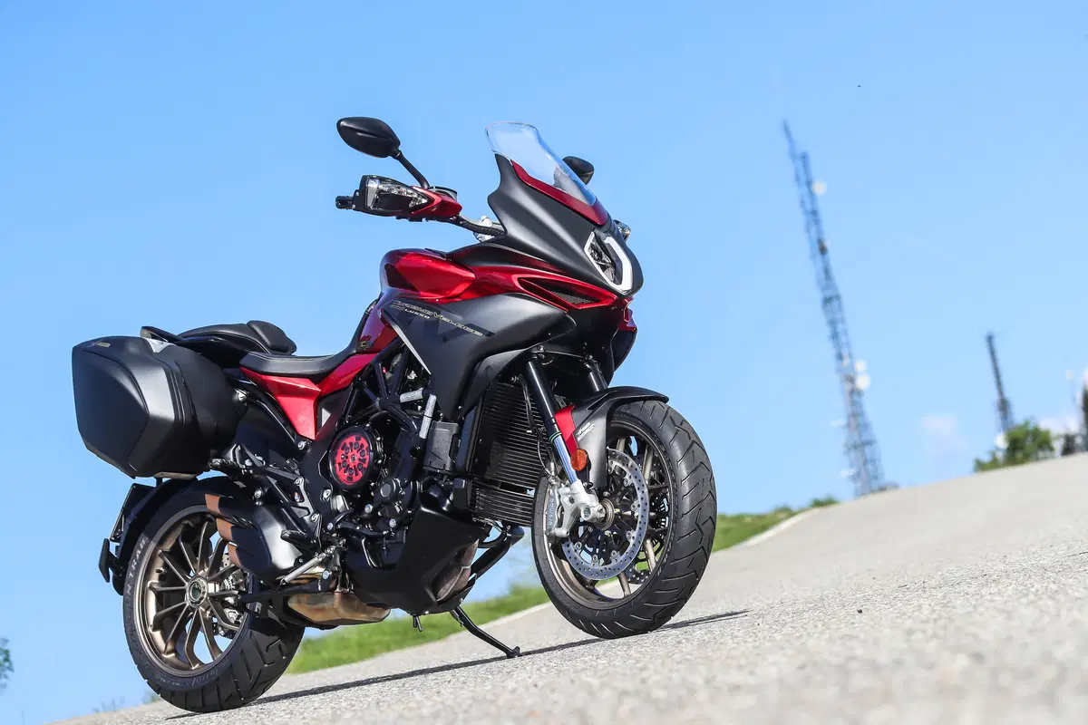 MV Agusta Turismo Veloce Lusso SCS (2)