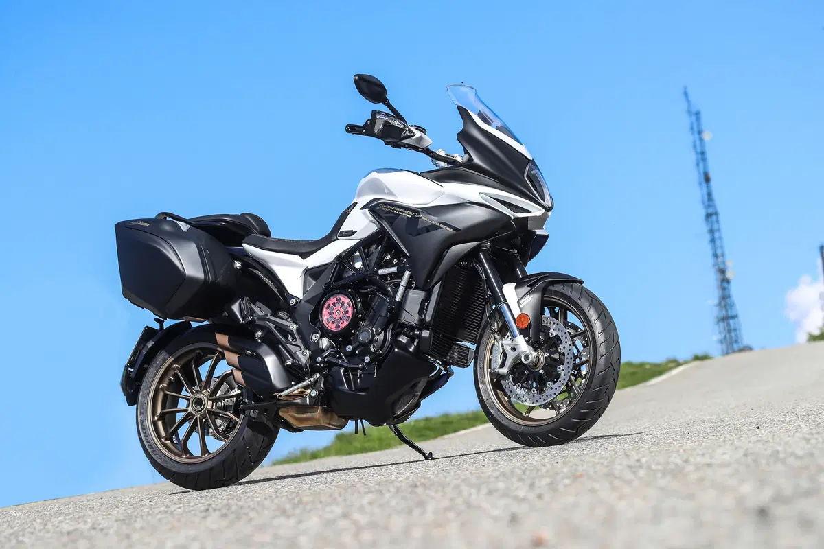 MV Agusta Turismo Veloce Lusso SCS (3)