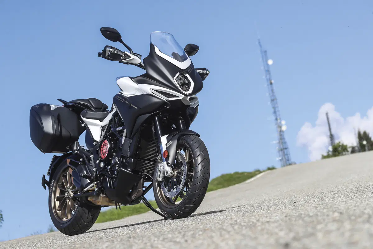 MV Agusta Turismo Veloce Lusso SCS (4)