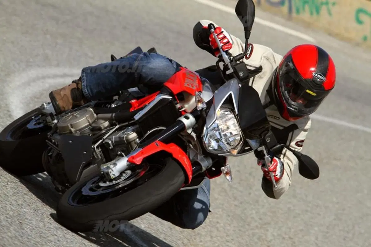 Aprilia Shiver 750  (16)